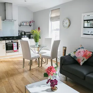 The House Classic 2 Bedroom Apartment Harrogate
